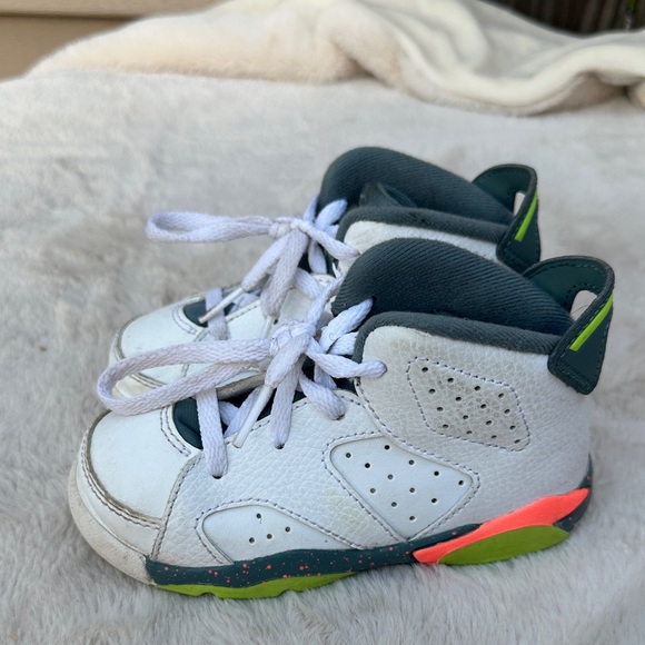 Nike Air Jordan Nike Air Jordan Retro 6 Toddler Baby Sneakers Size 8C 384667-114 - Picture 1 of 8